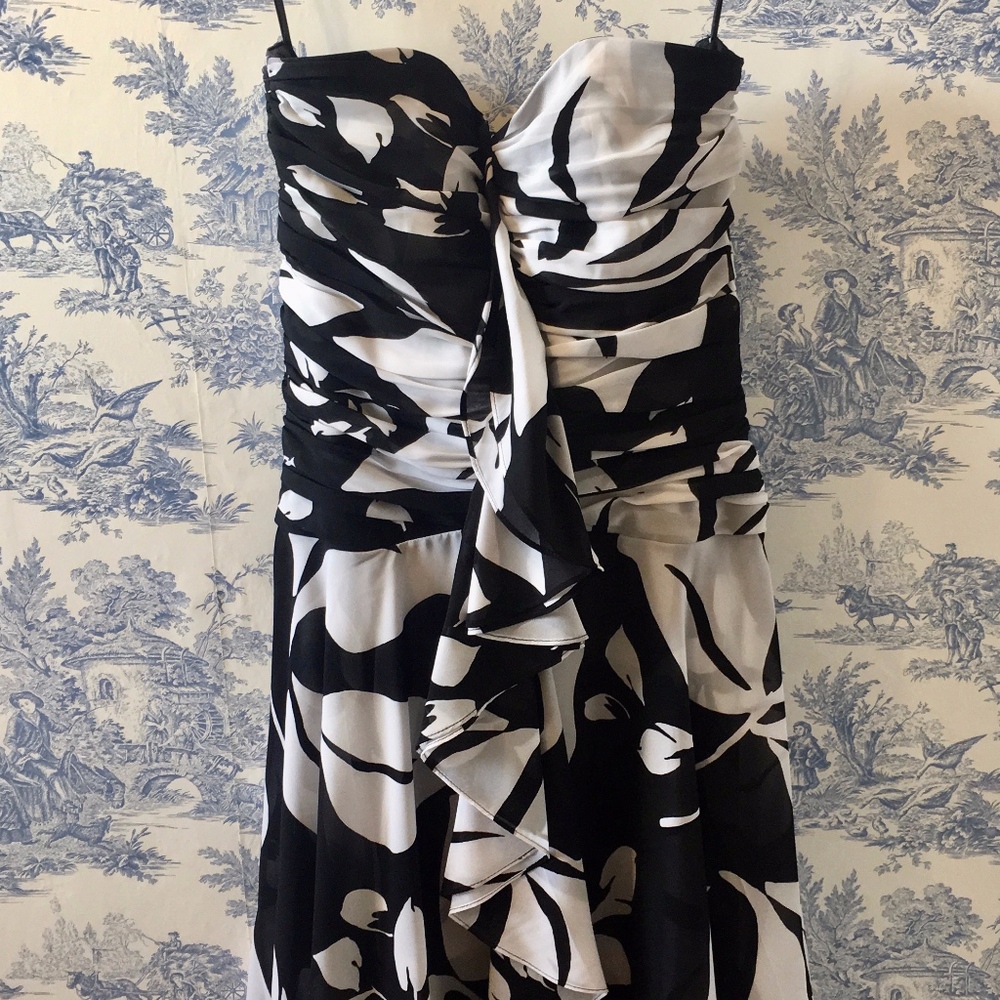 White House Black Market Floral High/Low Dress